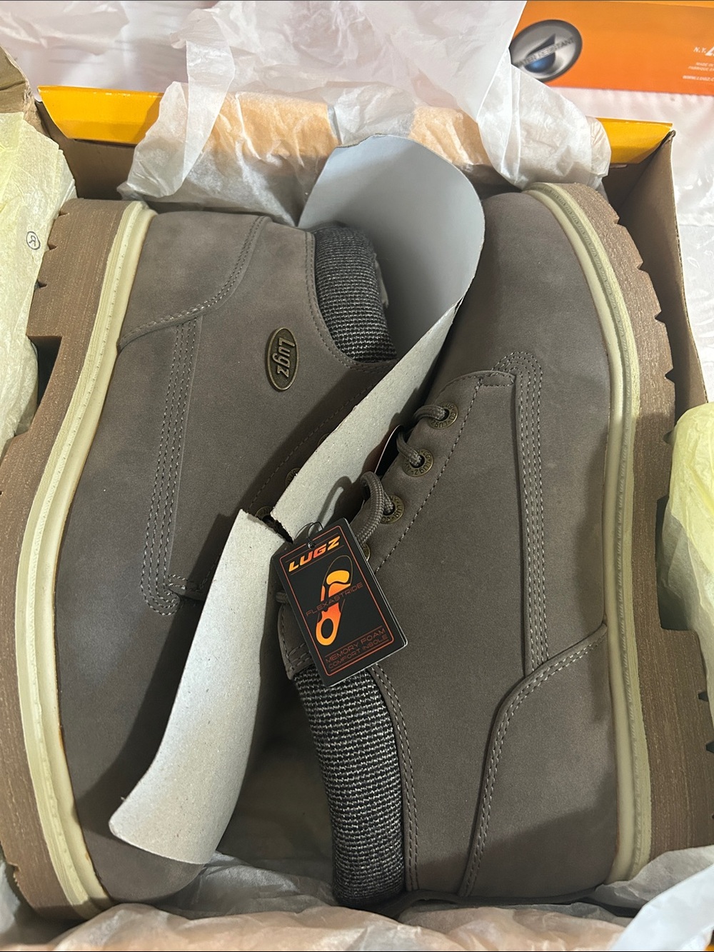 Lugz women’s unisex  Brown Chukka Lace-Up Boots water resistant